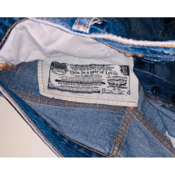 Levi’s 501 Cutoff Denim Distressed Shorts - Picture 5 of 6